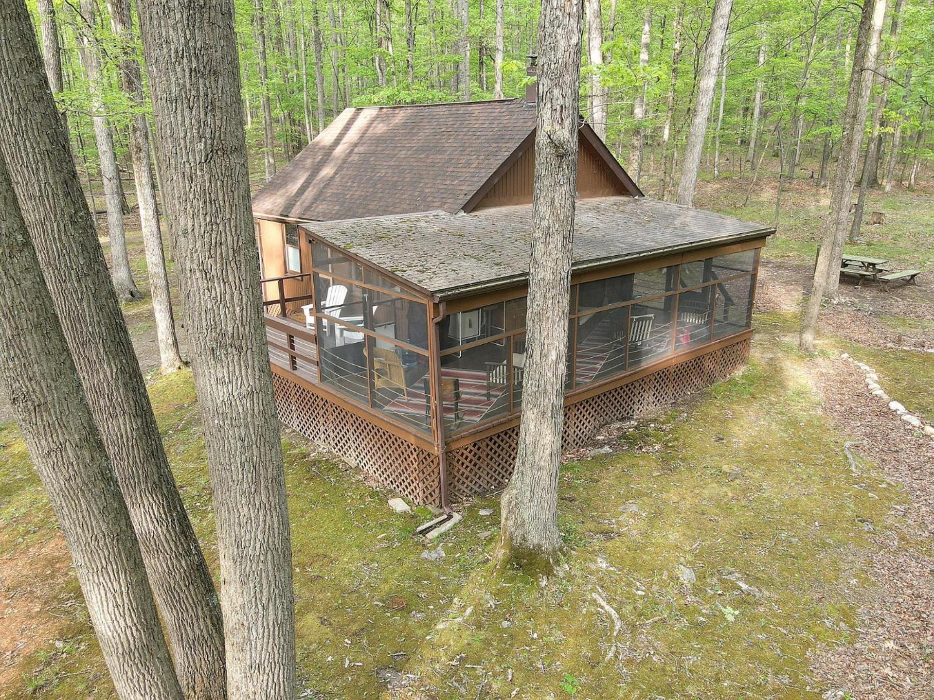 River Walk Cottage - Hot Tub - Pet Friendly - Swing - Screen Porch - River Access - Fire Pit - Wifi - Grill - Deck - King Bed Great Cacapon Zewnętrze zdjęcie